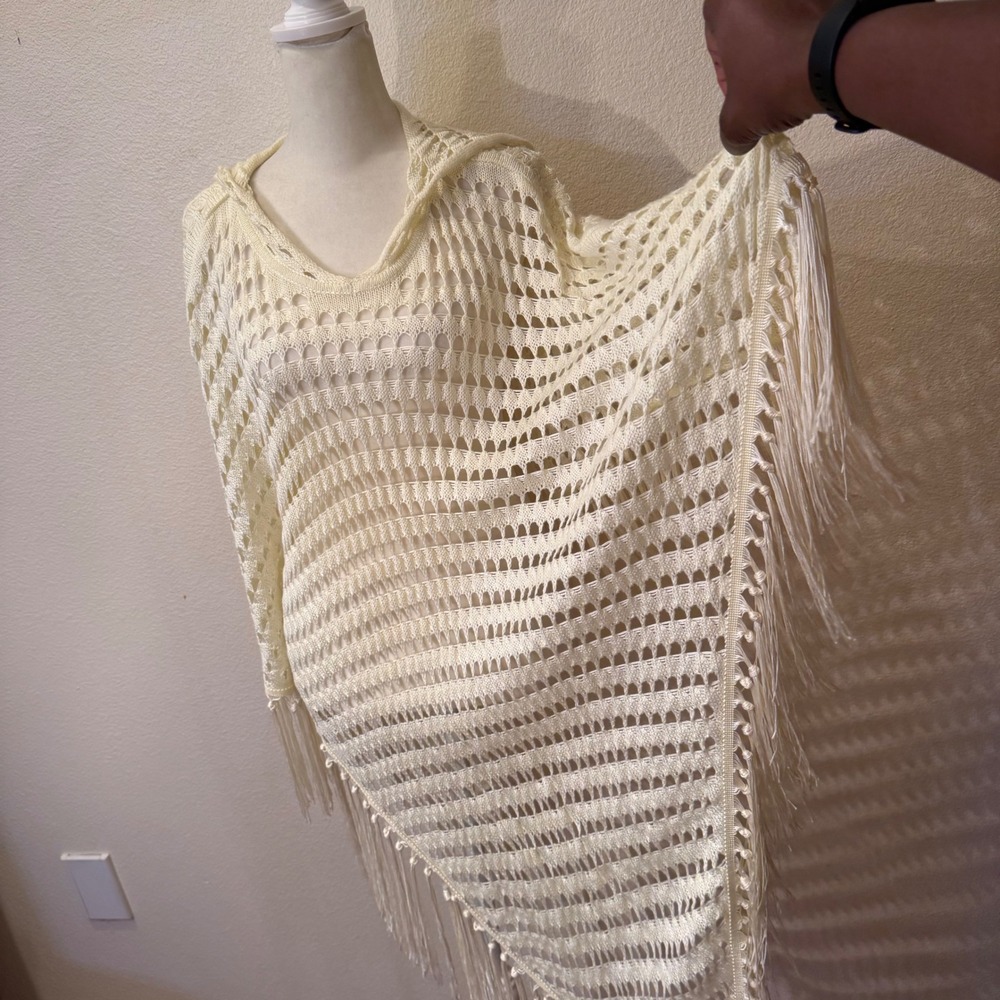 Boho Beachy Fringe Hooded Crochet Poncho Women OS Butter Yellow Knit - Picture 8 of 8